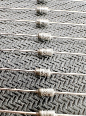 1N5226B口稳压管MOT 0.5W 3.3V 1/2W IN5226B M标3V3 DO-35