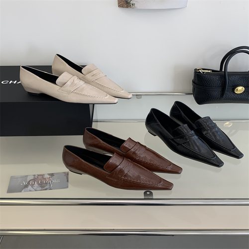 2025年春季法式复古韩版尖头低跟单鞋女通勤一脚蹬气质小皮鞋