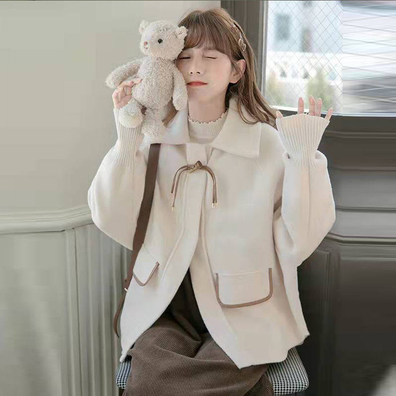 毛呢外套秋冬牛角扣高端