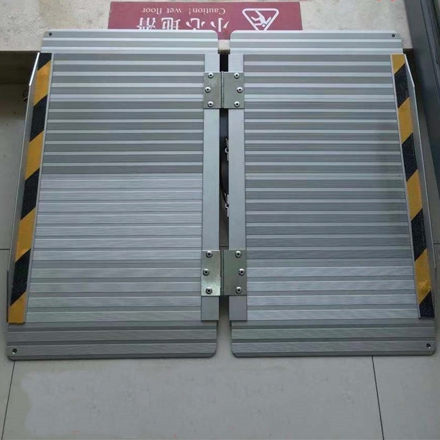 老人轮椅上下台阶铝合金斜坡板楼梯坡道无障碍卸货辅助器折叠垫板