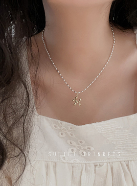 极简冷淡风清冷感法式轻奢小众小狗卡通项链俏皮闺蜜锁骨链颈链女