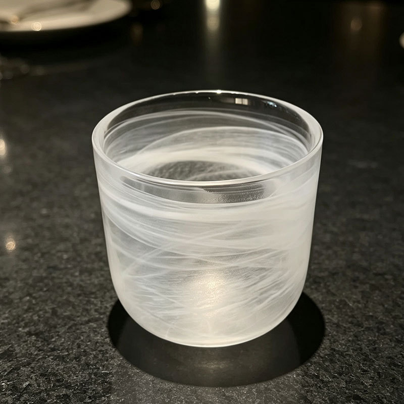 高颜值粉色玻璃云雾清酒杯