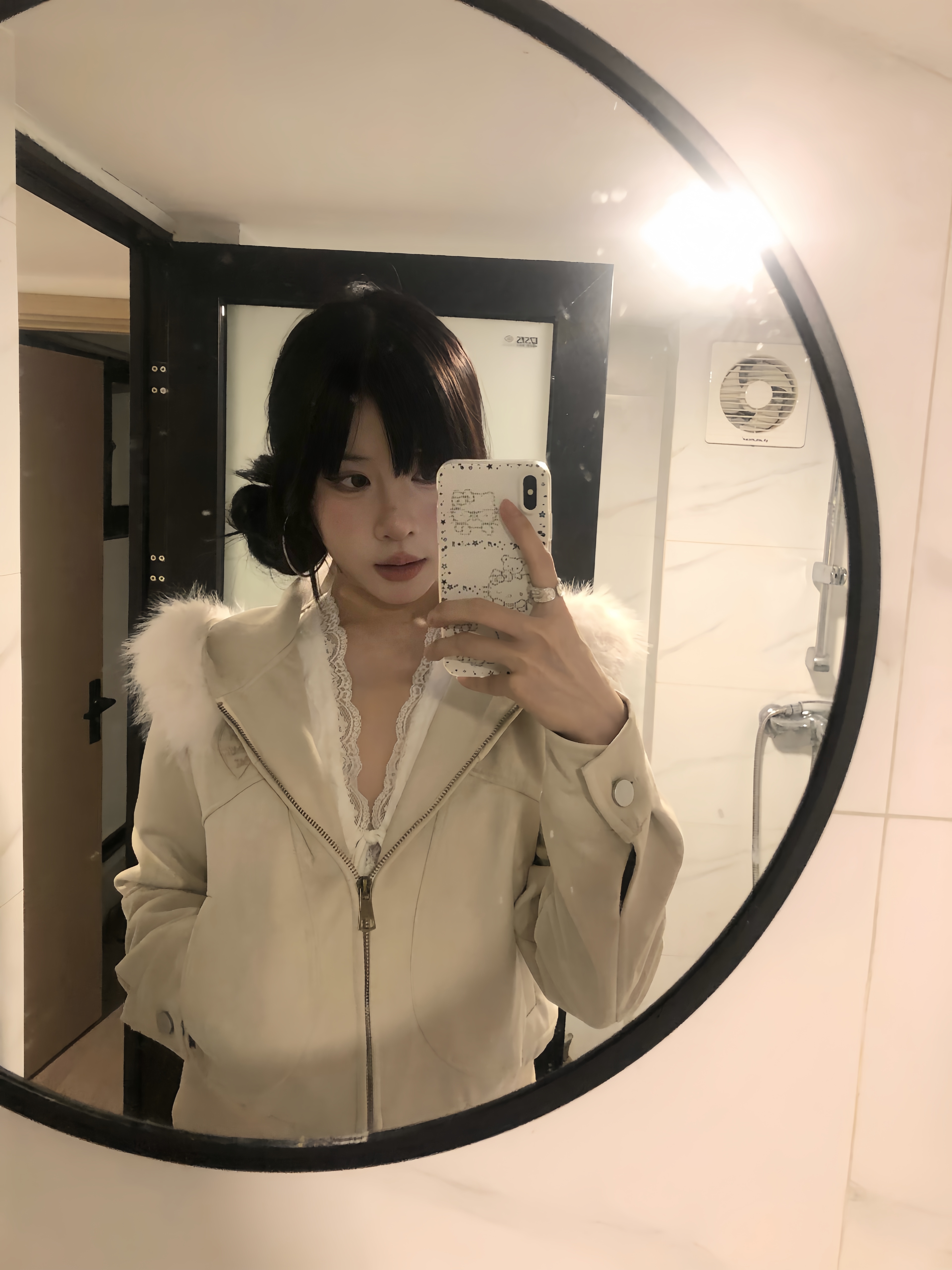 LINKA 2025新款连帽毛领设计感皮绒简约风韩系修身短款秋冬外套女