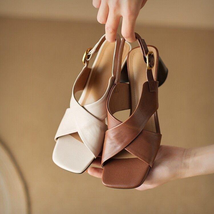 2023复古风交叉带牛皮2023百搭夏季中跟方头露趾罗马凉鞋女大码,流行男鞋,马丁靴,淘宝优惠券,粉丝福利购,淘宝优惠卷