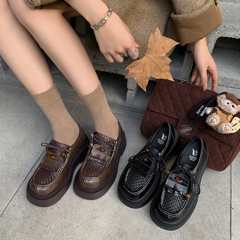 2025新款真皮复古文艺编织流苏串珠简约厚底小个子休闲舒适单鞋女