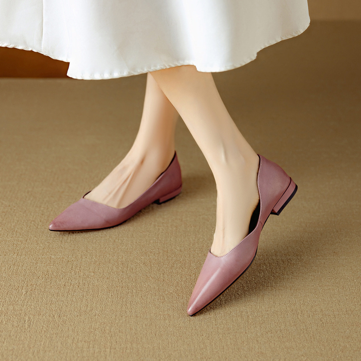 法式复古平底小皮鞋通勤真皮尖头浅口单鞋简约百搭职业工作鞋瓢鞋,户外/登山/野营/旅行用品,登山鞋/徒步鞋,淘宝优惠券,粉丝福利购,淘宝优惠卷