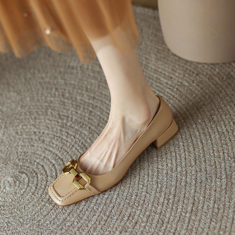 胖脚法式平底鞋女方头鞋子设计感小众马衔扣白色软皮粗跟晚风单鞋,户外/登山/野营/旅行用品,登山鞋/徒步鞋,淘宝优惠券,粉丝福利购,淘宝优惠卷