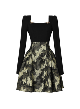 黑色法式方领假两件收腰显瘦连衣裙女秋设计感蝴蝶高级感短款裙子