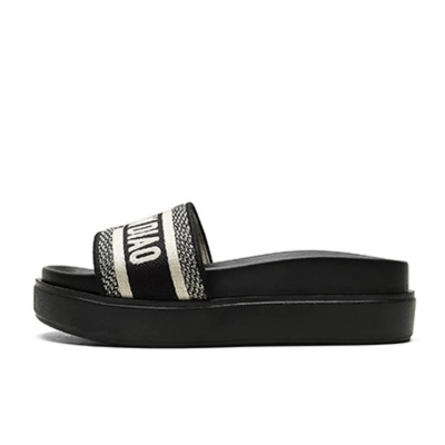 CHISITIAN DIAO厚底一字拖真皮网红凉拖2025新款女夏季软底沙滩鞋