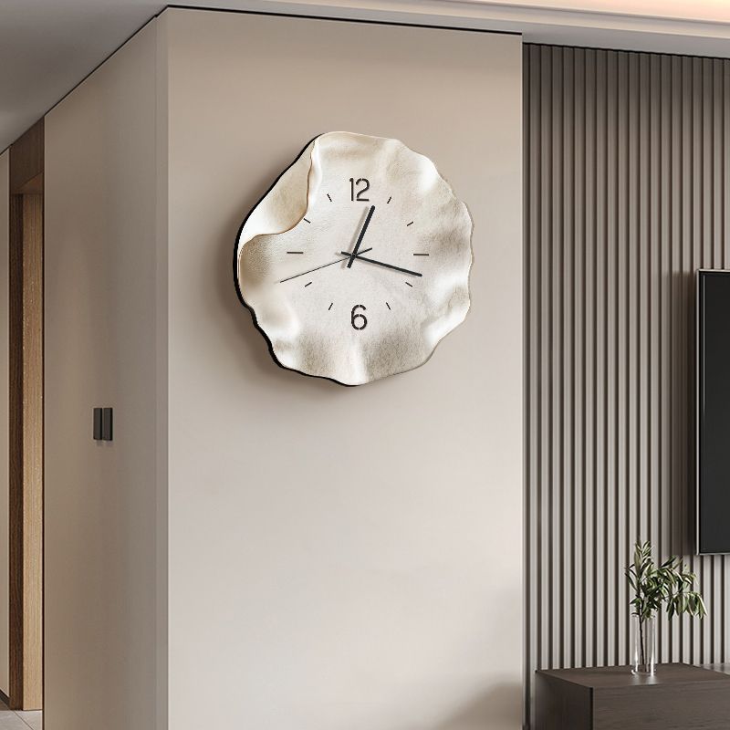 2024年新款简约现代钟表