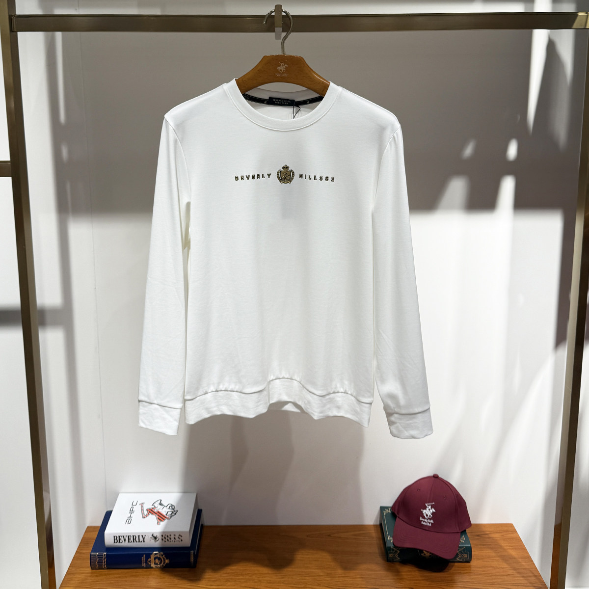 比华利保罗男装专柜新品 秋季时尚休闲皇冠盾牌烫标长袖圆领T恤