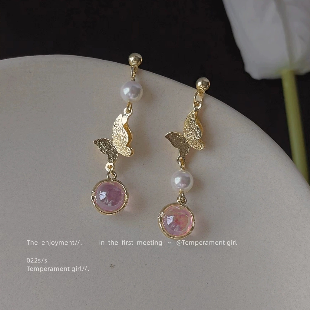 S925银针不对称长款耳环女新款粉色水晶旺桃花蝴蝶吊坠珠子长耳坠