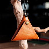 三角零钱包异形创意无缝线整张皮料头层牛皮随身小包挂绳款 真皮