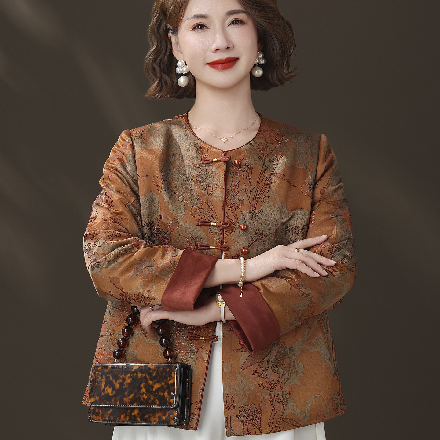 新中式妈妈春装休闲外套中年花色圆领开衫中老年女装薄款春秋上衣