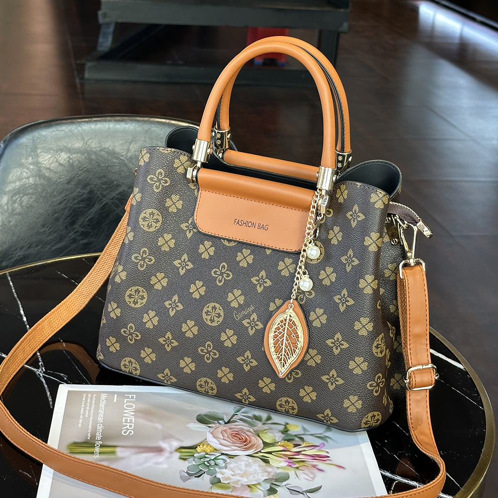 2025新款女包中年妈妈包送婆婆礼物老花托特手提包单肩斜挎大包包