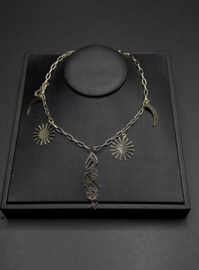 2025欧美复古金属冷淡风日月纹章项链 简约百搭时尚颈链P11257