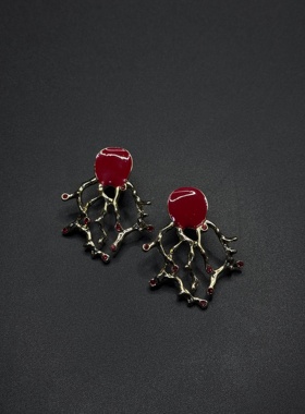 新款时尚百搭红色花朵耳钉女小众设计感高级轻奢耳环耳饰P13057