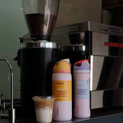 Owala Freesip 24OZ/32OZ/40OZ 吸管保温杯运动水杯保温杯车载杯