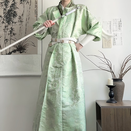 青云霓裳唐圆领袍缺胯袍小个子穿