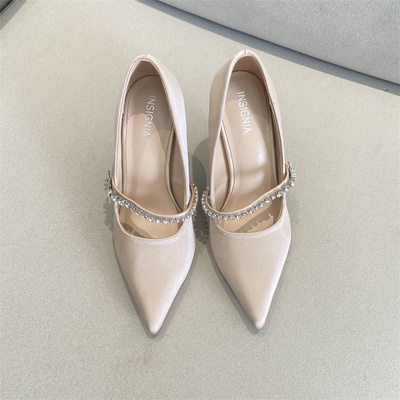 绸缎面一字高跟鞋尖头细跟女鞋