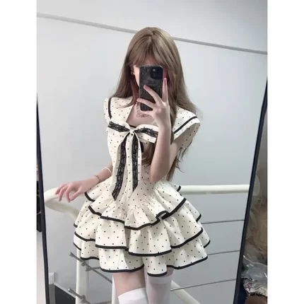 甜美减龄感荷叶边上衣高腰蝴蝶结印花蓬蓬裙背带裙时尚套装裙