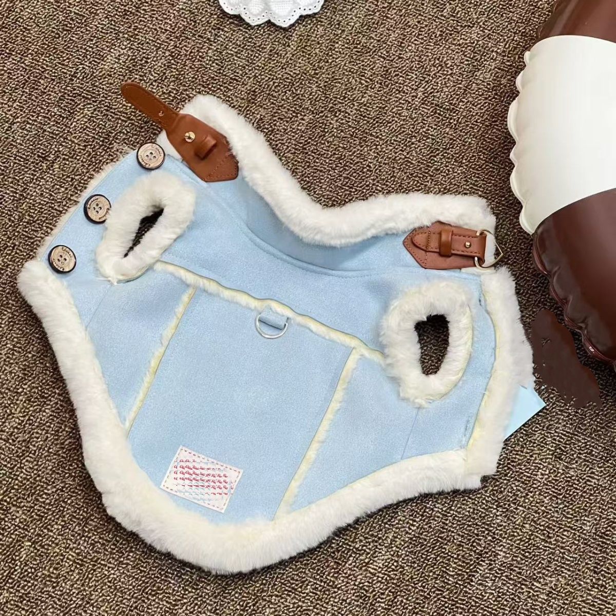 猫咪秋冬马甲背心保暖加绒狗中小型犬外出牵引扣宠物衣服