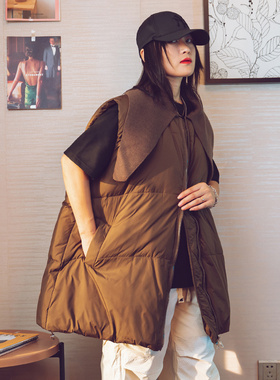 欧货围巾领羽绒马甲女2025冬装宽松大码白鸭绒坎肩中长款胖MM潮牌