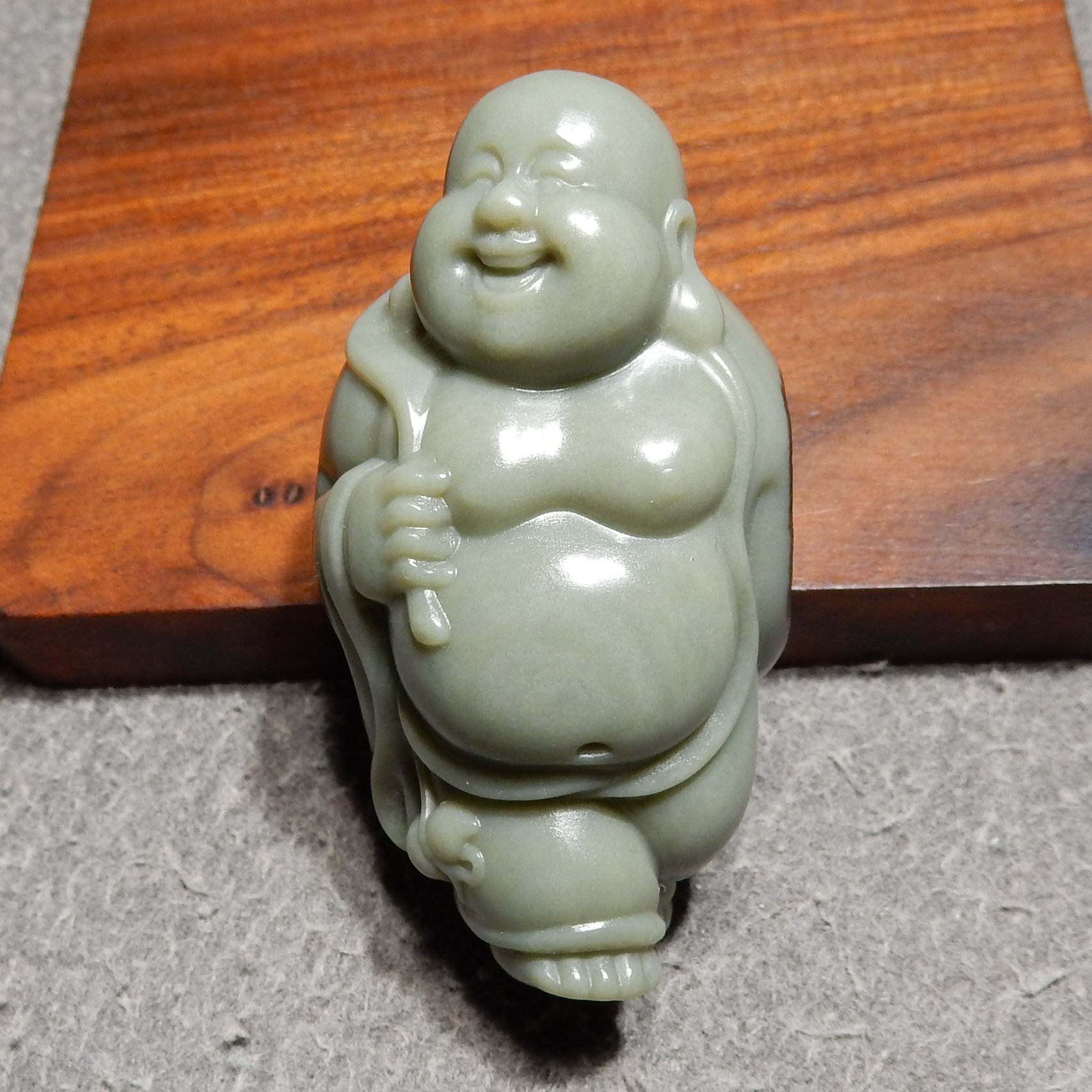 放漏了方言和田玉收藏级新疆黄褐皮沙枣青籽料细腻弥勒佛吊坠h2