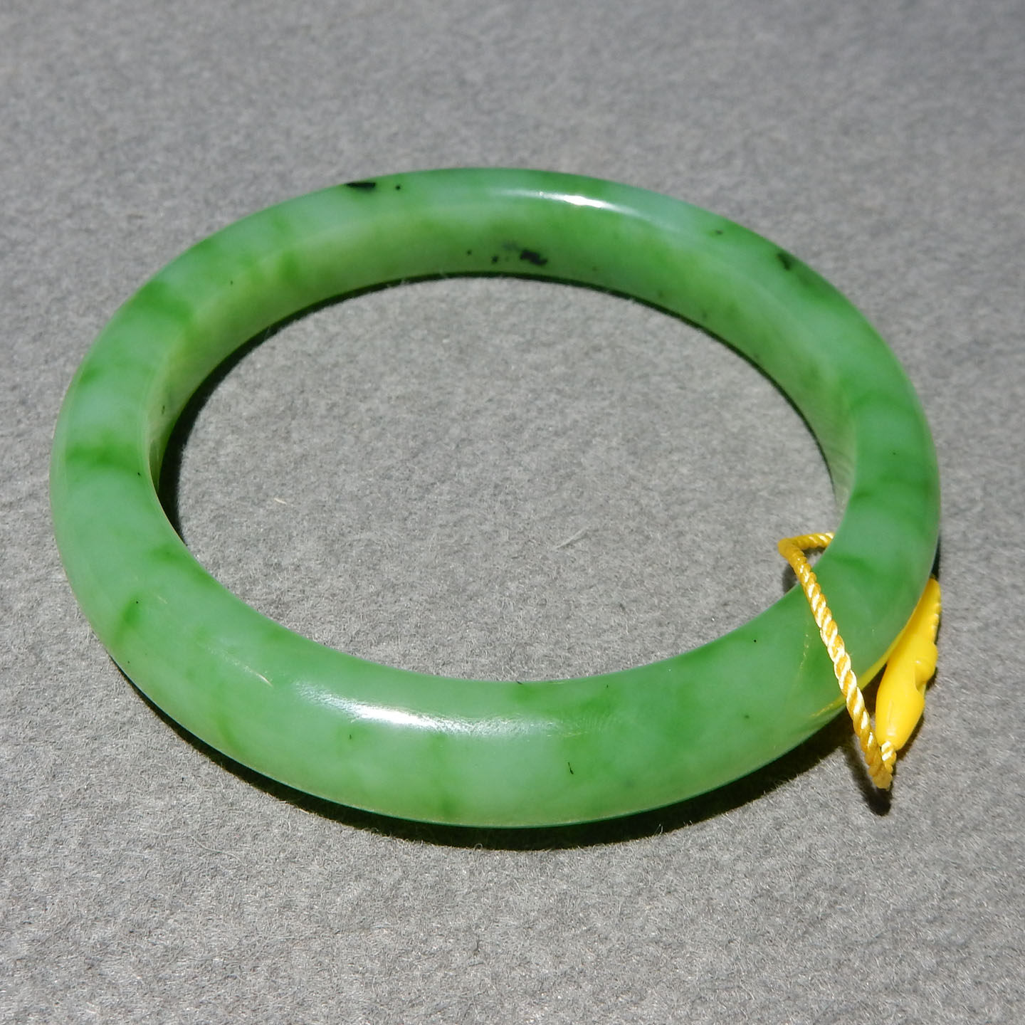 方言和田玉收藏精品俄料老坑碧玉苹果绿高冰底内径62mm手镯子w4