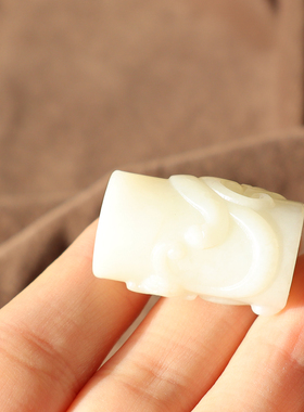 亏麻了精品特色方言和田玉新疆且末米达白玉仿古龙勒子吊坠挂件A2