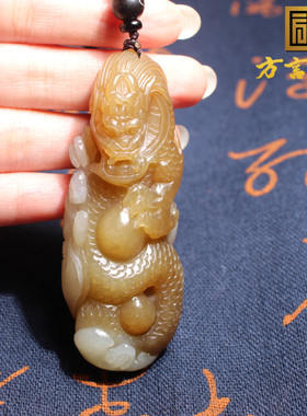 且末老料糖白玉俏雕龙行天下把件