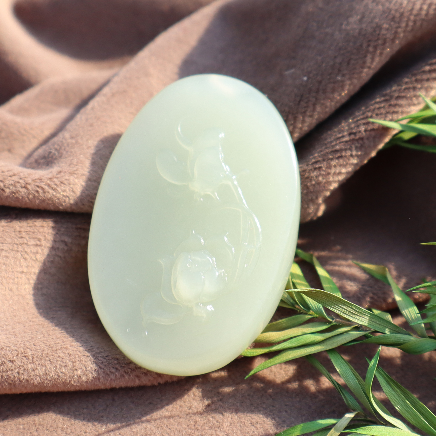 新疆且末老料糖白玉一品清连吊坠