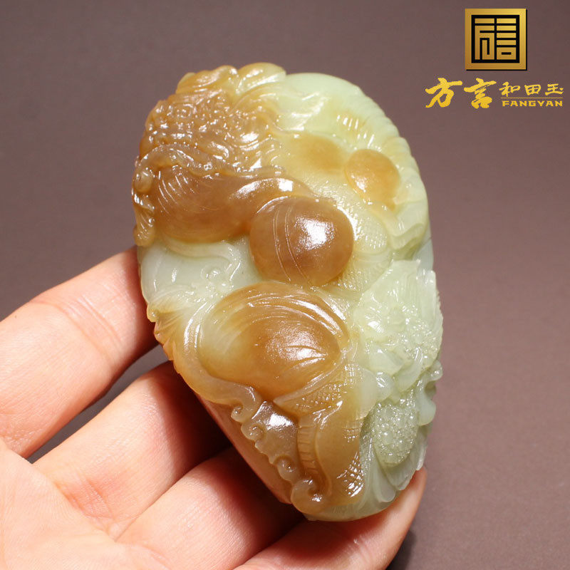 惊呆方言和田玉精品收藏细腻细腻新疆且末糖黄口料龙行天下手把A0