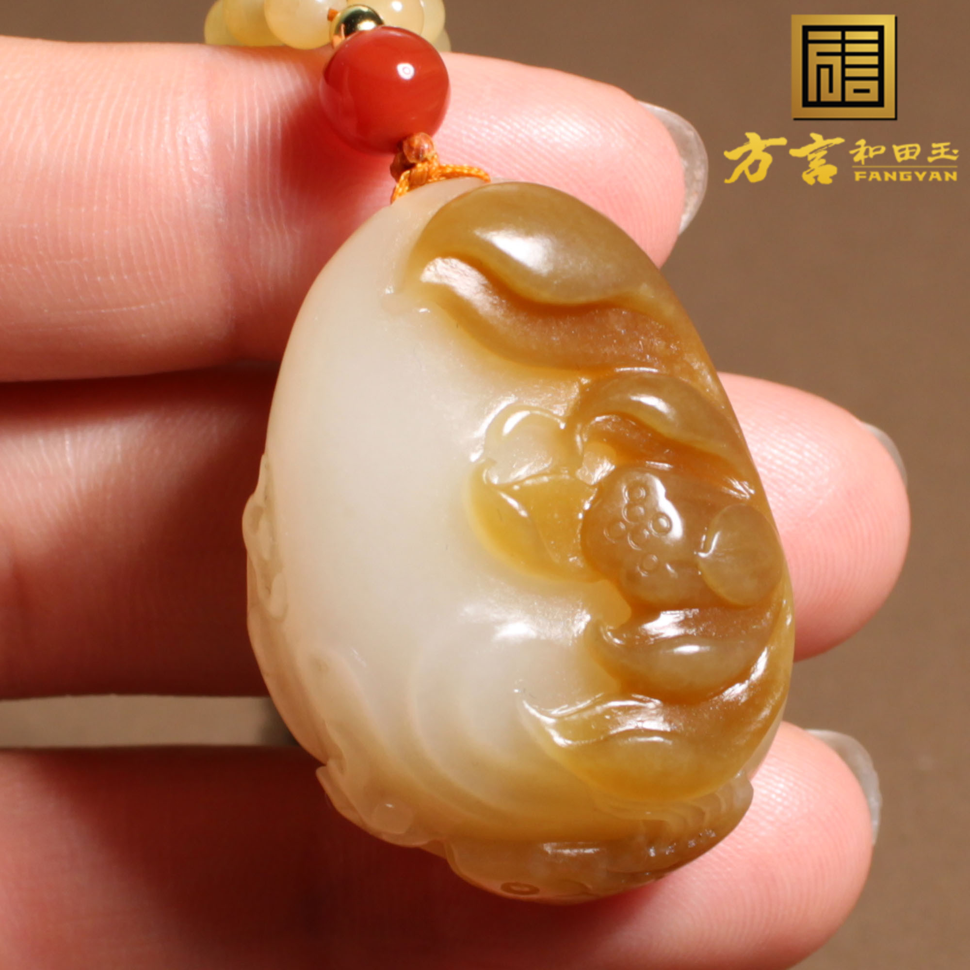 方言和田玉精品新疆且末料细腻油润蜜糖白玉鱼戏莲叶间吊坠挂件X3