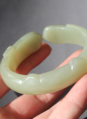 和田玉青海老坑晴水色可爱猫镯