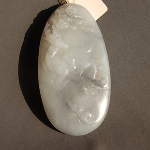 市场价1万元 亏本2200和田玉新疆细腻青花籽料一路生花吊坠挂件A8