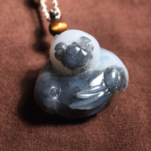 方言和田玉特色新疆黑白分明留皮孔青花籽料熊猫一线天吊坠挂件R1