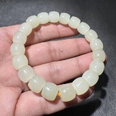 高品质方言和田玉老坑青海料高冰起荧光晴水蜂蜜水10mm直切手串S6