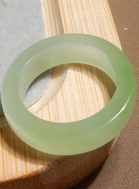 方言和田玉精品特惠青海老坑料冰底白玉带翠高细腻18mm戒指扳指s2