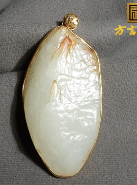 新疆玉石老熟戈壁料镶金原石把件