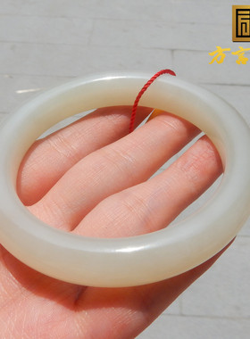 新疆且末老坑料白玉57mm女士手镯