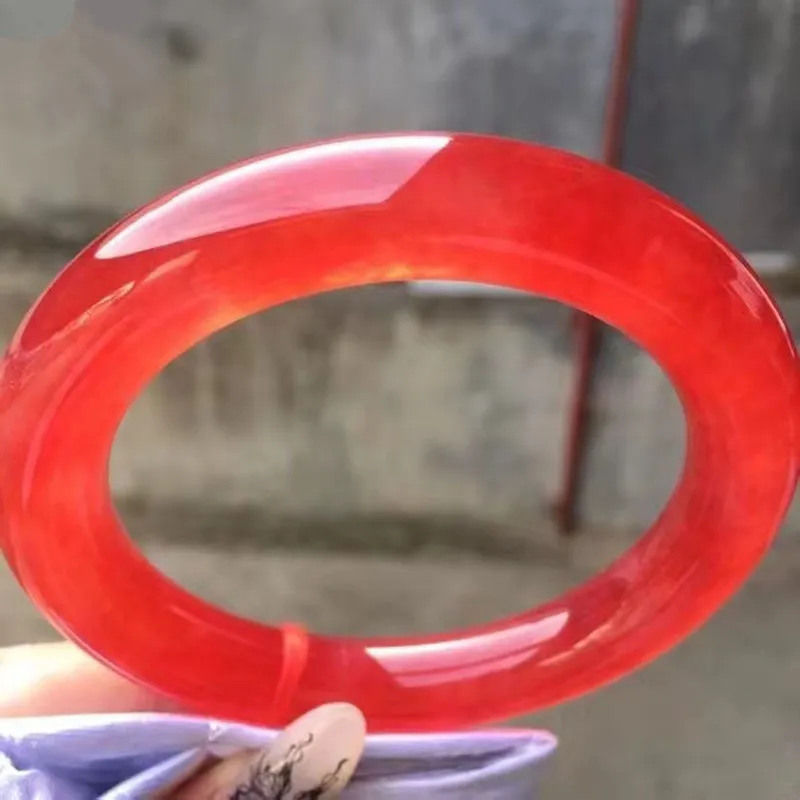 冰种鸽血红石英岩玉高冰手镯红翡扁条月经红圆条仿红玛瑙玉石镯子