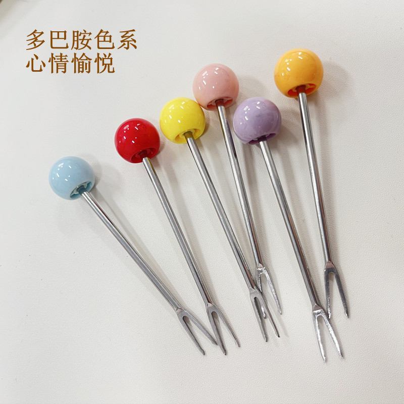 多巴胺陶瓷小熊水果叉子家用可爱收纳餐具不锈钢甜品创意小熊叉罐