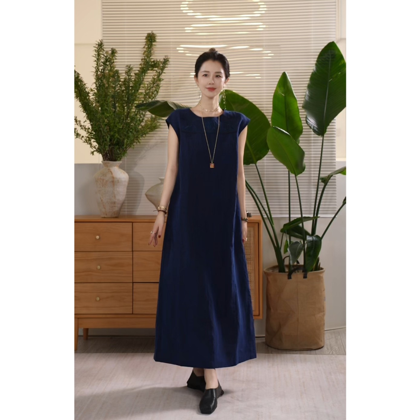 Y【叭哒不惑】蓝胭脂 桑蚕丝香云纱绣花龟裂连衣裙高级通勤连衣裙