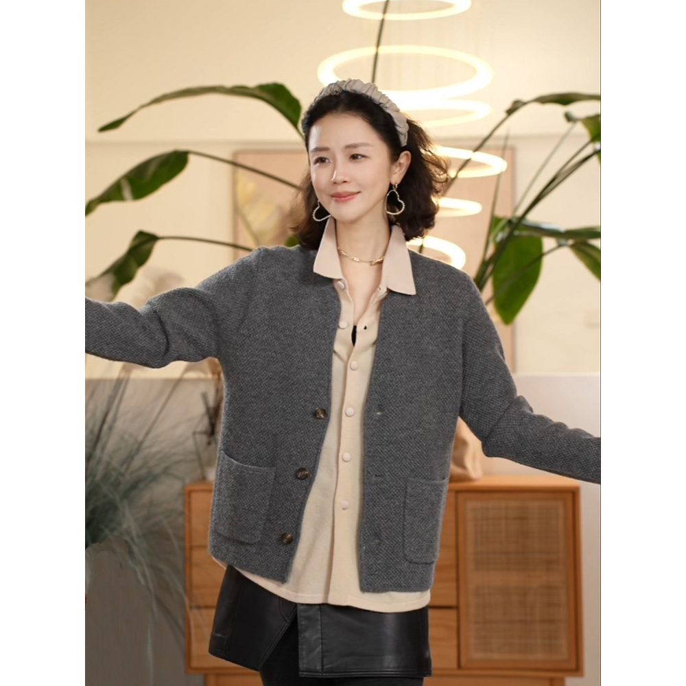 百搭口袋纯色显瘦开衫外套