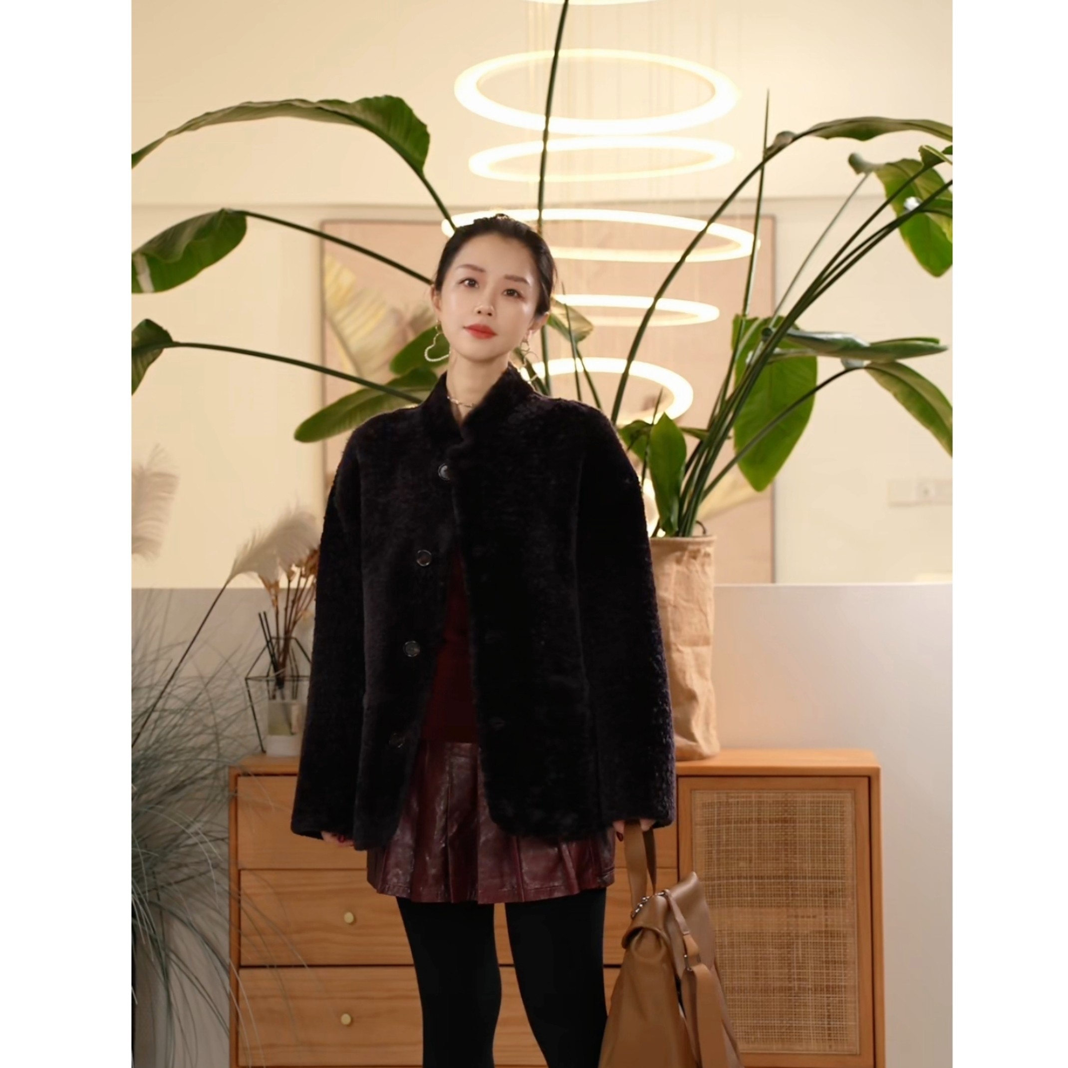 X【叭哒不惑】山茶 羊皮毛一体百搭轻奢秋冬时尚保暖皮草外套,女装/女士精品,毛呢外套,淘宝优惠券,粉丝福利购,淘宝优惠卷