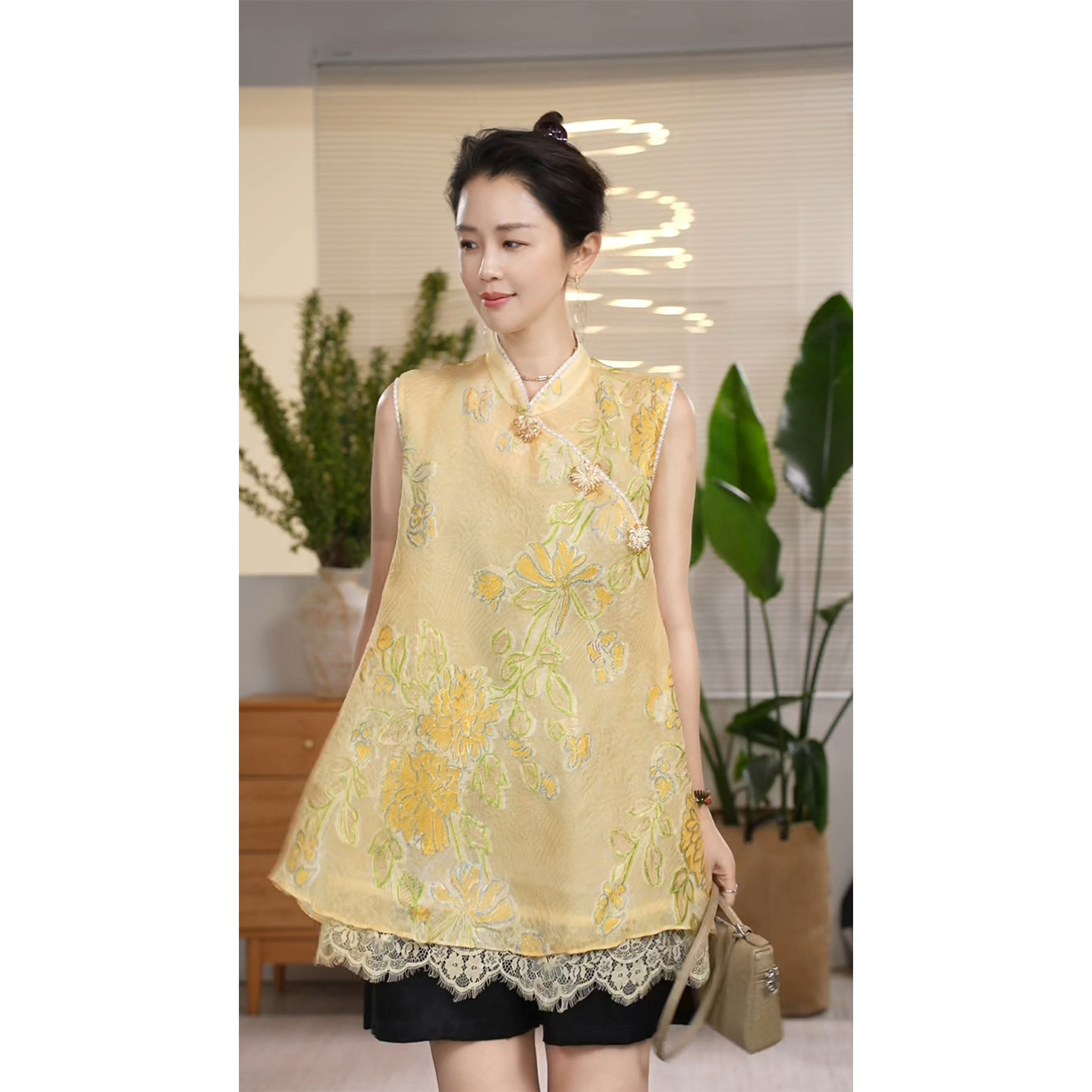 X【叭哒不惑】 小黄花 桑蚕丝冠乐绉油画风手工钉珠烟花扣马甲女