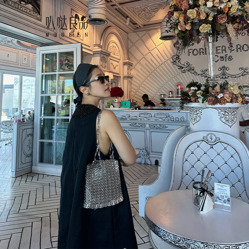 库茵叭哒不惑银色手提斜挎包包