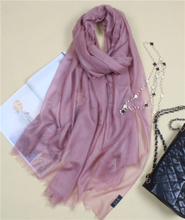 轻薄款 300支戒指绒纯色粉蓝羊绒围巾披肩 蓬松柔软羊绒围巾女冬季