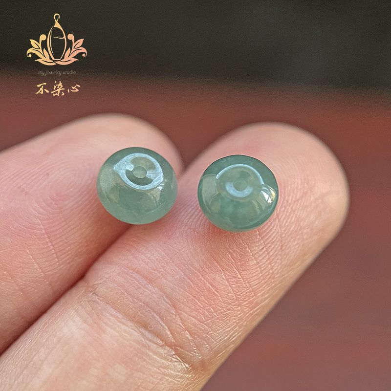 A货蓝水翡翠算盘珠糯冰种